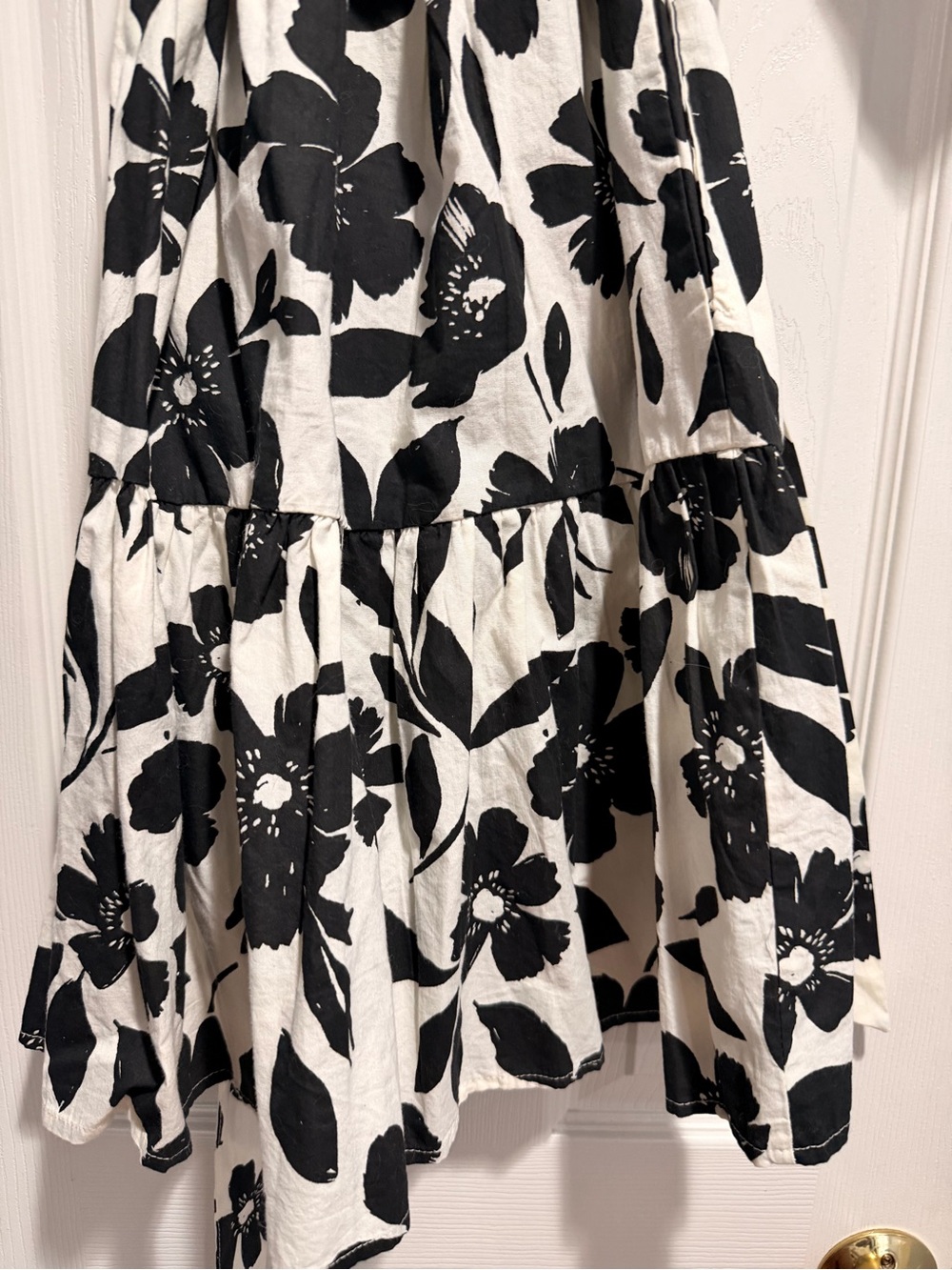 Jessica Simpson Black & White Floral Puff-Sleeve Mini Dress - Picture 6 of 7